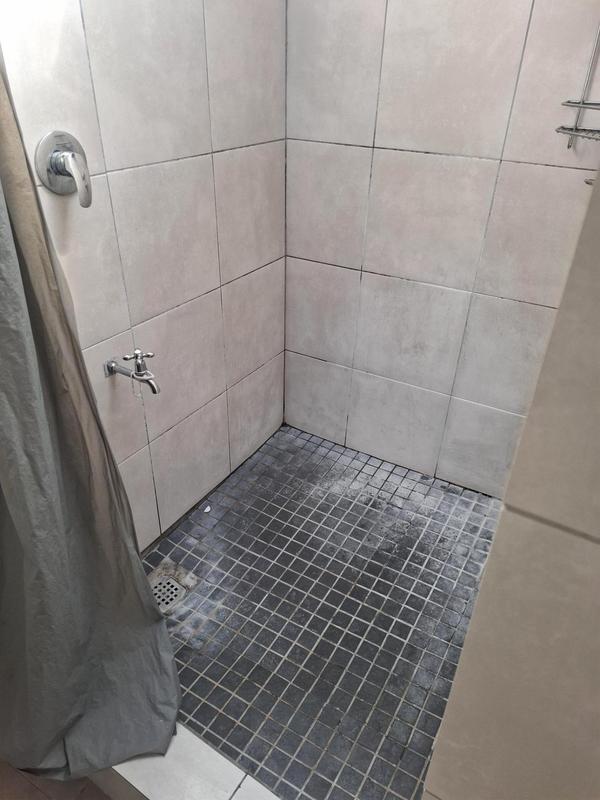 To Let 1 Bedroom Property for Rent in Goodwood Central Western Cape